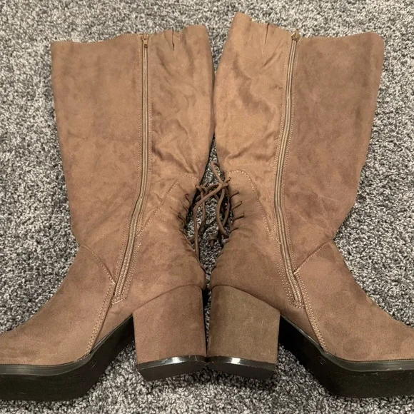 Journee Women's Taupe Wide Calf Knee-High Boots Size 8 EUC - Picture 12 of 16